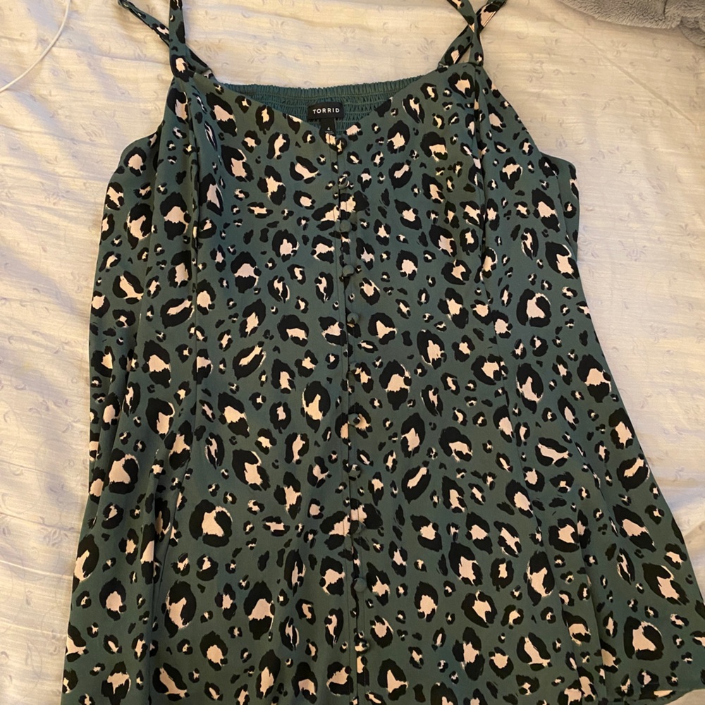 Green Cheetah Print Torrid Top Size 4